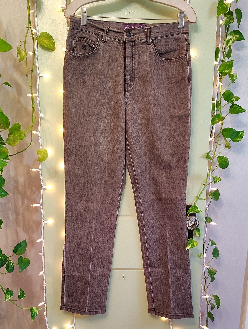 Women's Gloria Vanderbilt Brown Amanda Straight Leg 8 Average